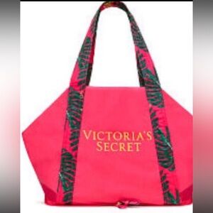 NWT VICTORIA’S SECRET COLLAPSABLE TRAVEL WEEKENDER TOTE BAG in Hot Pink